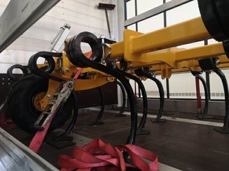 Tined stubble cultivator Agrisem Vibromulch porté Repliable