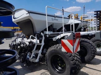 No-till seed drill Agrisem mBOSS Rétractable