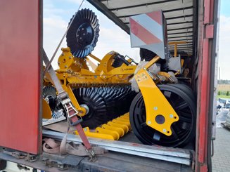 Disc stubble cultivator Agrisem Disc-O-Mulch Série R porté Fixe