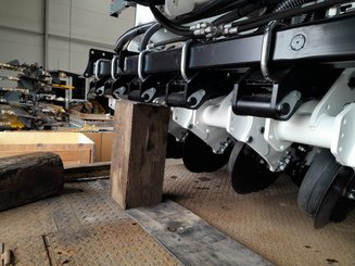 No-till seed drill Agrisem mBOSS Rétractable