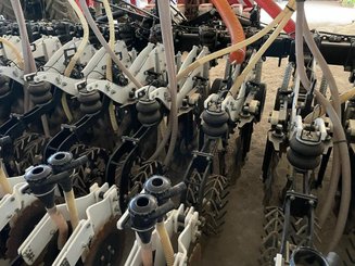 No-till seed drill Agrisem Strip-Cat II porté Repliable