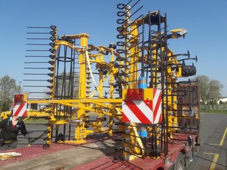 Tined stubble cultivator Agrisem Vibromulch porté Repliable