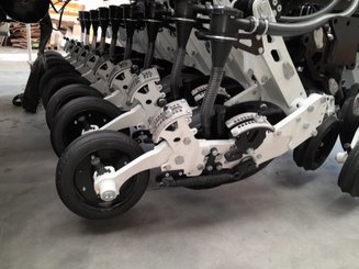 No-till seed drill Agrisem mBOSS Rétractable