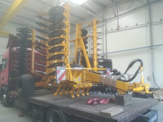 Disc stubble cultivator Agrisem Disc-O-Mulch Série R traîné Repliable