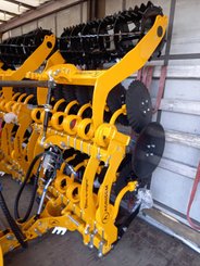 Disc stubble cultivator Agrisem Disc-O-Vigne
