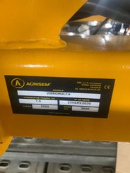 Tined stubble cultivator Agrisem Vibromulch porté Repliable