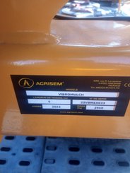Tined stubble cultivator Agrisem Vibromulch porté Repliable