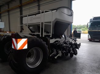 No-till seed drill Agrisem mBOSS Rétractable