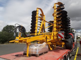 Disc stubble cultivator Agrisem Disc-O-Mulch Série R traîné Repliable