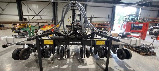 No-till seed drill Agrisem Strip-Cat II porté Repliable