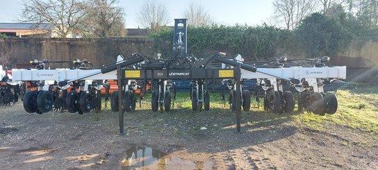 No-till seed drill Agrisem Strip-Cat II porté Repliable