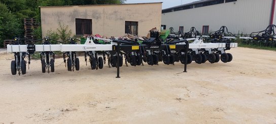 No-till seed drill Agrisem Strip-Cat II porté Repliable