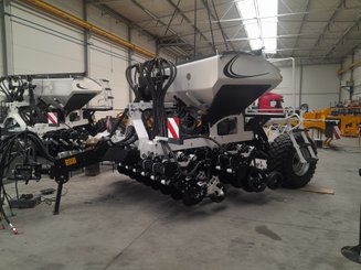 No-till seed drill Agrisem mBOSS Rétractable