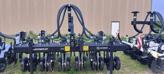 No-till seed drill Agrisem Strip-Cat II porté Fixe