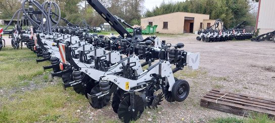 No-till seed drill Agrisem Strip-Cat II porté Repliable