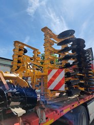 Disc stubble cultivator Agrisem Disc-O-Mulch Gold porté Repliable