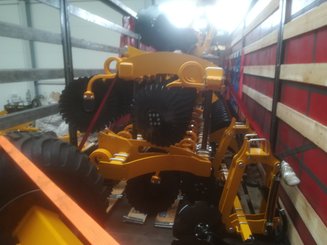 Stubble cultivator Agrisem Maximulch Série 6 traîné Repliable