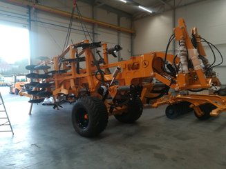 Stubble cultivator Agrisem Maximulch Série 6 traîné Repliable