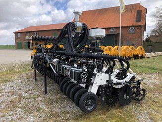 No-till seed drill Agrisem Strip-Cat II porté Repliable