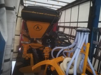 Conventional-till seed drill Agrisem Smartsem Concept Disc-O-Muclh