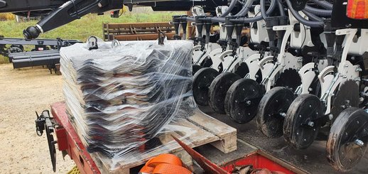 No-till seed drill Agrisem Strip-Cat II traîné Repliable