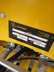 Tined stubble cultivator Agrisem Vibromulch porté Repliable