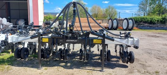 No-till seed drill Agrisem Strip-Cat II porté Repliable