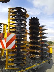 Disc stubble cultivator Agrisem Disc-O-Mulch Gold porté Repliable