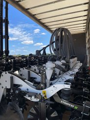 No-till seed drill Agrisem Strip-Cat II porté Repliable