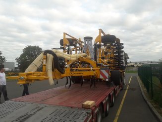 No-till seed drill Agrisem Vibrosem traîné Repliable