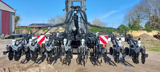 No-till seed drill Agrisem Strip-Cat II porté Repliable