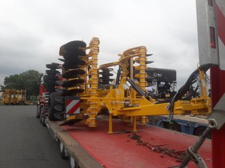 Disc stubble cultivator Agrisem Disc-O-Mulch Gold traîné Repliable