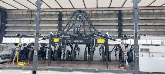 No-till seed drill Agrisem Strip-Cat II porté Repliable