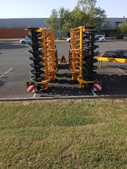Disc stubble cultivator Agrisem Disc-O-Mulch Gold porté Repliable