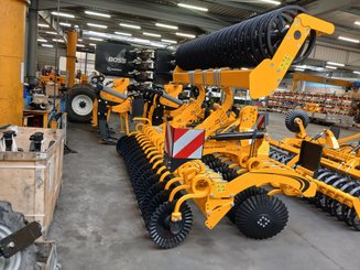 Disc stubble cultivator Agrisem Disc-O-Mulch Gold porté Fixe