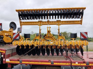 Disc stubble cultivator Agrisem Disc-O-Mulch Gold porté Fixe