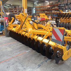 Disc stubble cultivator Agrisem Disc-O-Mulch Série R porté Fixe