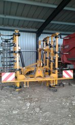 Tined stubble cultivator Agrisem Vibromulch porté Repliable