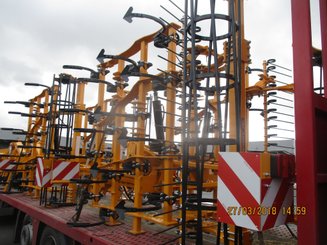 Tined stubble cultivator Agrisem Vibromulch porté Repliable