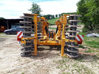 Stubble cultivator Agrisem Maximulch Série 3 traîné Repliable