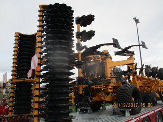 Stubble cultivator Agrisem Maximulch Série 5 traîné Repliable