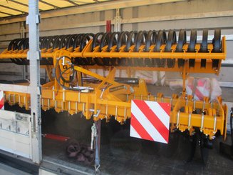 Disc stubble cultivator Agrisem Disc-O-Mulch Gold porté Repliable