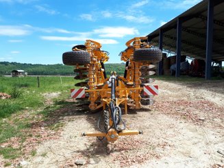 Stubble cultivator Agrisem Maximulch Série 3 traîné Repliable