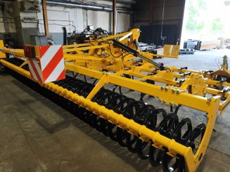 Tined stubble cultivator Agrisem Vibromulch porté Repliable