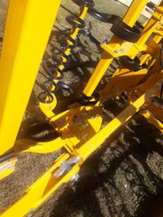 Tined stubble cultivator Agrisem Vibromulch porté Repliable