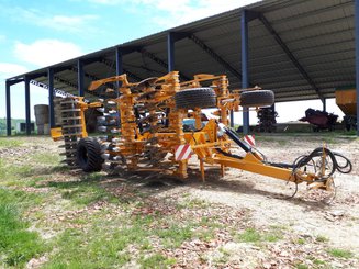 Stubble cultivator Agrisem Maximulch Série 3 traîné Repliable