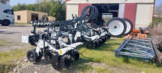 No-till seed drill Agrisem Strip-Cat II porté Repliable