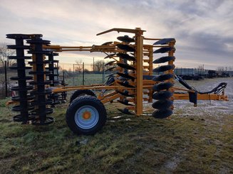 Disc stubble cultivator Agrisem Disc-O-Mulch Gold traîné Repliable