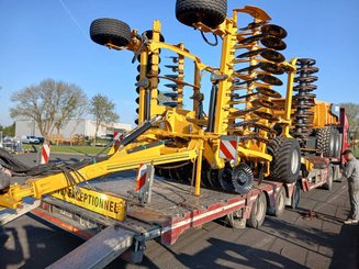 Disc stubble cultivator Agrisem Disc-O-Mulch Série R traîné Repliable