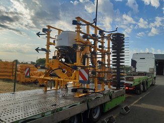 Tined stubble cultivator Agrisem Vibromulch porté Repliable